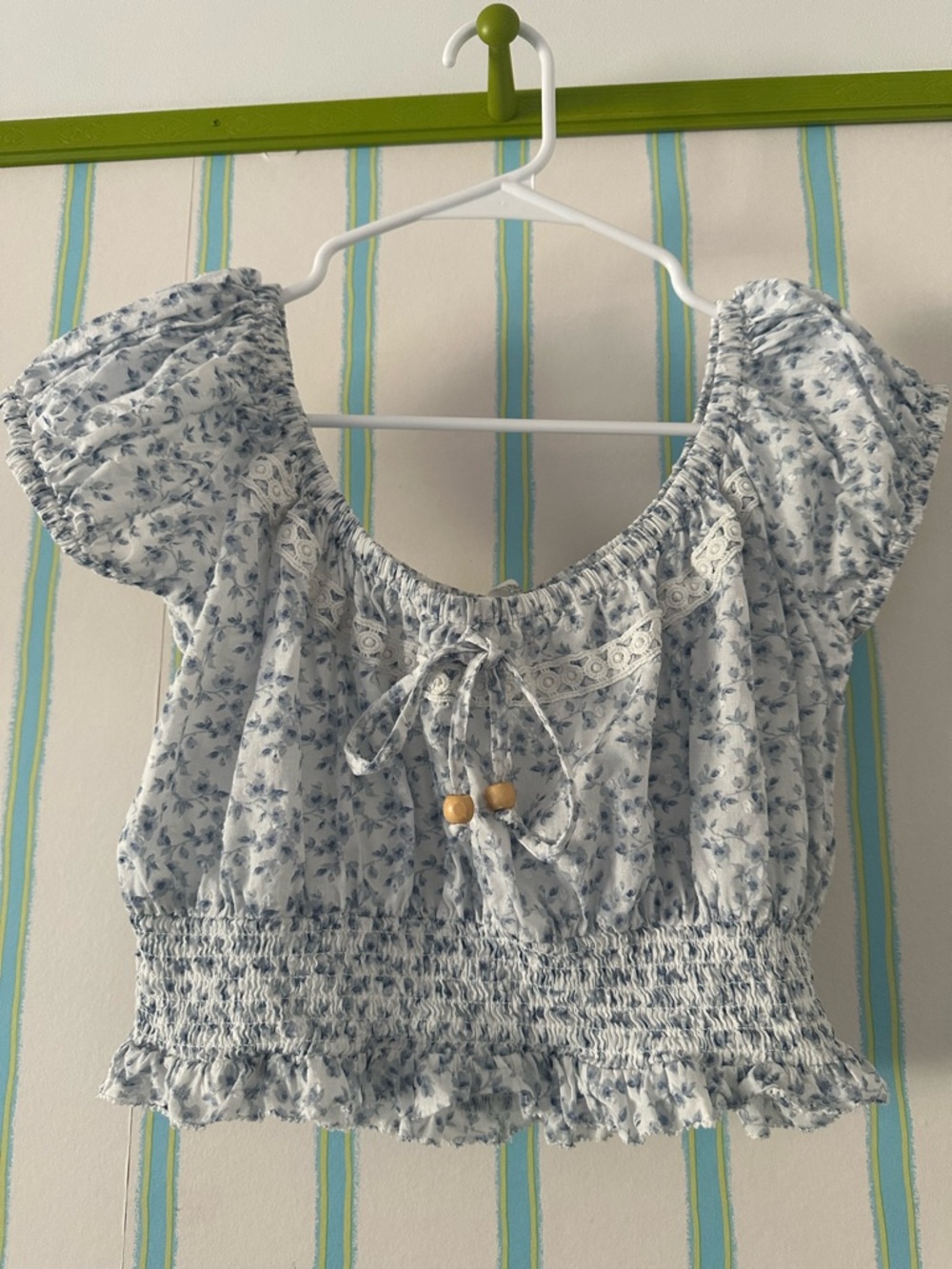 Altar'd State White and Blue Floral Smocked Crop Top Girls/Teen